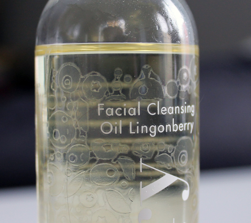Dermosil-Facial-Cleansing-Oil-Lingonberry-02