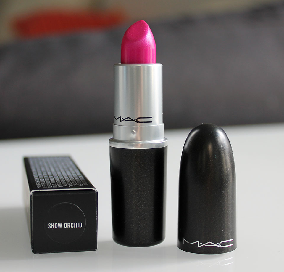 MAC-Amplified-Creme-Lipstick-Show-Orchid-01